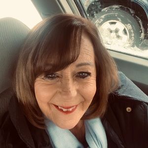 Meet your Posher, Marianne